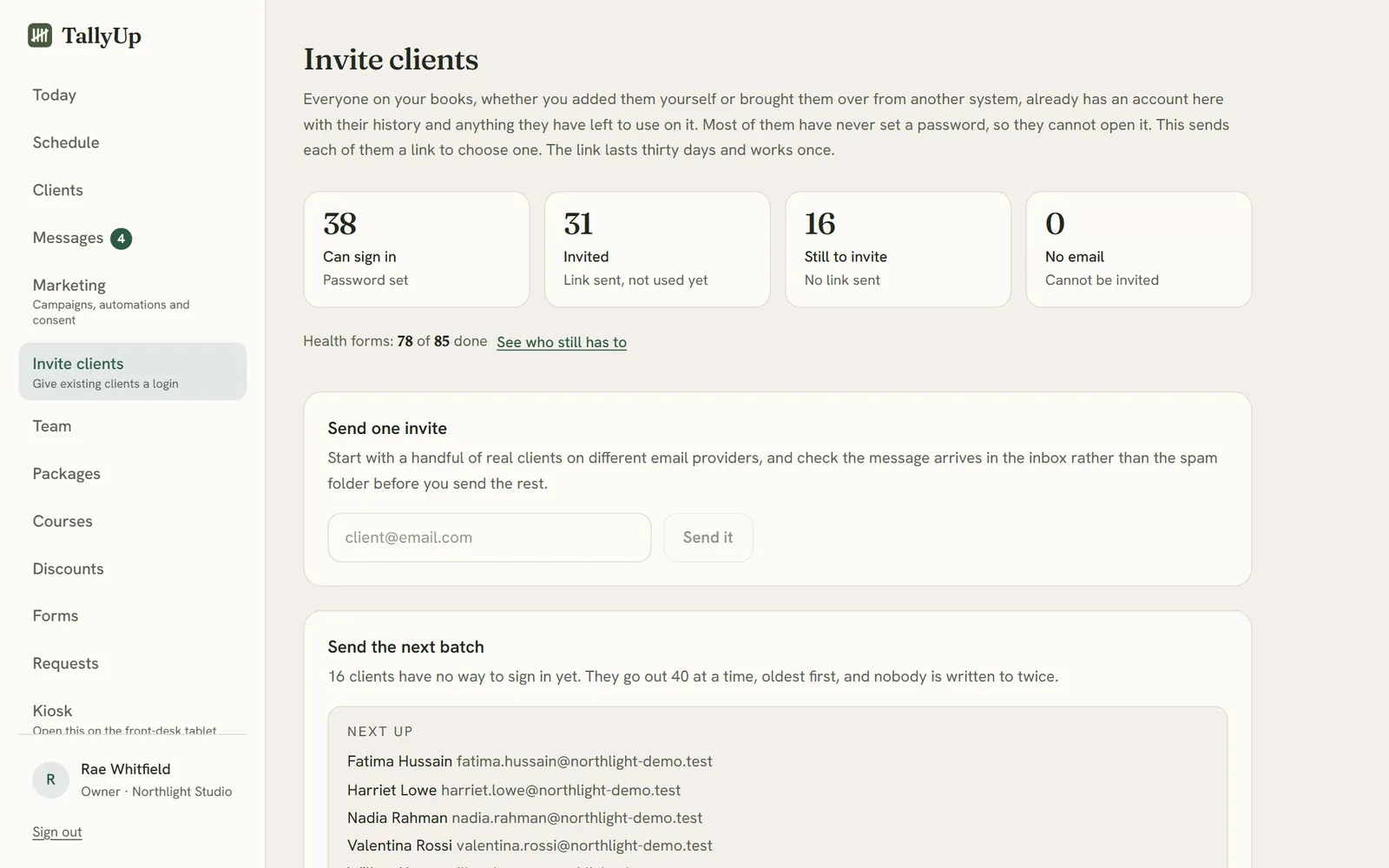 The invite page: how many clients can sign in, how many have been invited, who is still to invite, and a button to send the next batch